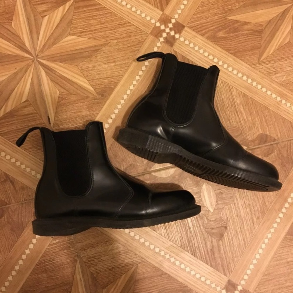 Dr Marten Flora Smooth Chelsea Boots